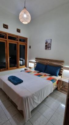 Yogyakarta House | Taefoo Homestay - palet world cozy - Wifi, Airconditioner, 3 Bathrooms