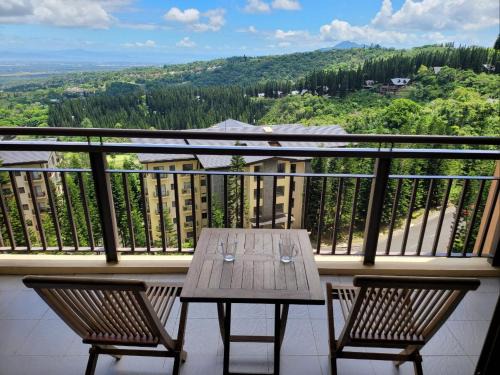 Luzon Apartment | Tagaytay Highlands