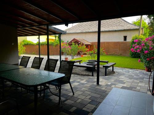 Hajduszoboszlo Apartment | Tahiti Garden Apartman