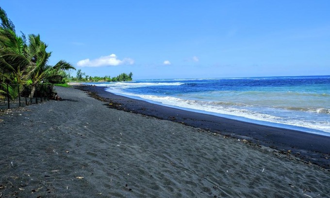 Papara House | TAHITI - Taharuu Houses Surf & Beach