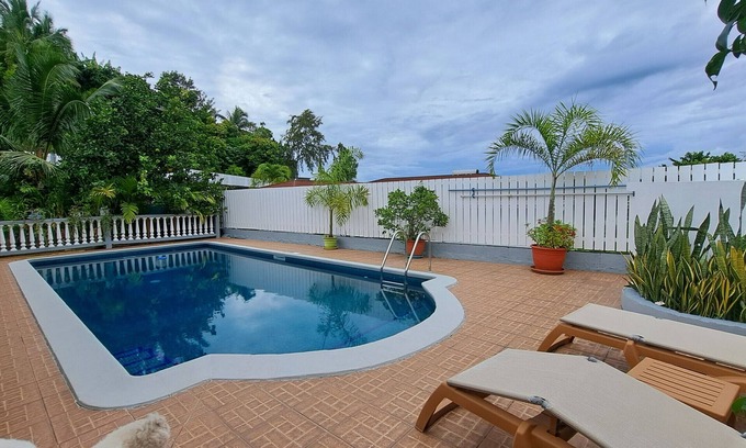 Pirae Ski Chalet | TAHITI - VILLA TEAKAVEHERE POOL