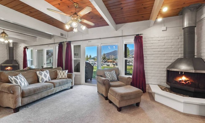 Tahoe Keys House | Tahoe Keys Townhouse with Boat Dock