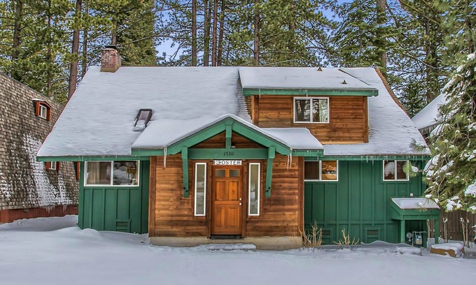 Sunnyside Cabin | Tahoe Park 4 BR 3 BA, walk to Lake Tahoe, hot tub, pet-friendly, NO SKI LEASE