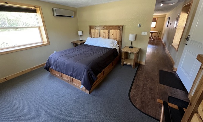 Paradise House | Tahquamenon Suites Lodging - One-Bedroom Suite #1