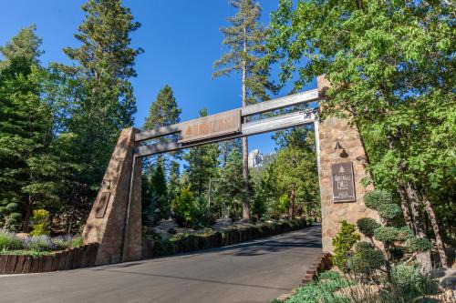 Idyllwild Hotel | Tahquitz Pines Retreat