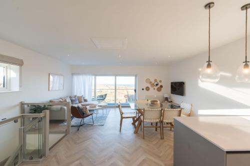 Amlwch House | Tai Porth Llechog Townhouse By Birch Stays