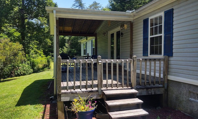 Robbinsville House | Tail of the Dragon/Cherohala/Robbinsville/Graham County
