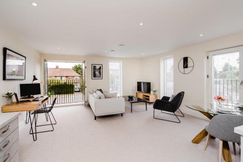 Cambridge Apartment | Tailored Stays - Lovell Lodge