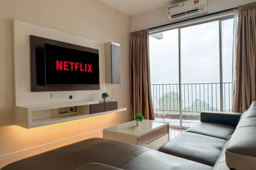 Larut Apartment | Taiping Peaceful Retreat near Lake Garden with WiFi
