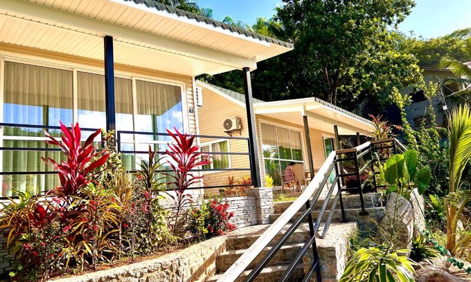 Mahe Island House | Takamakasky Villas