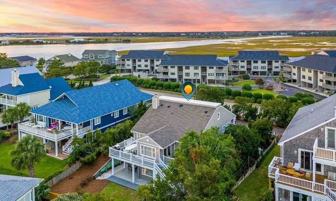 Shell Island House | Take in the salt air this family getaway!