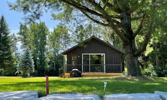 Bolsover Cottage | Talbot - Pineview - Two Bedroom Cottage, Sleeps 5