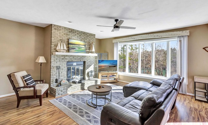 Salem Condo | Tall Ship 320 in Keowee Key
