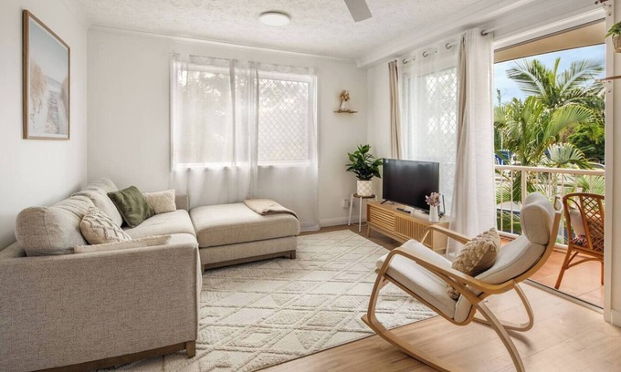 Palm Beach Apartment | Tallebudgera Muse Seaside Calm near Wildlife Parks