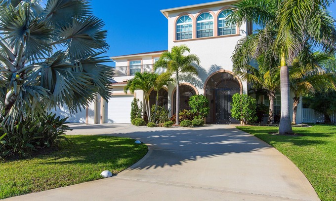 Fort Pierce Shores House | Tamarind House: Beautiful Hutchinson Island Home Steps From the Beach, Huge Pool