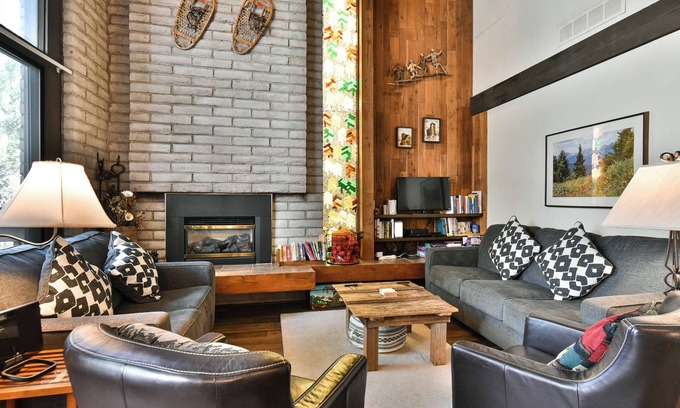Warrior's Mark Condo | Tamarisk Randonnée Condo: Excellent Location
