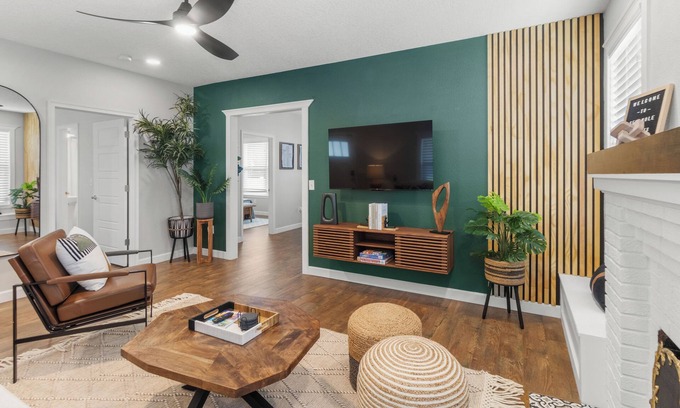 Tampa Heights House | Tampa Stylish Bungalow Oasis
