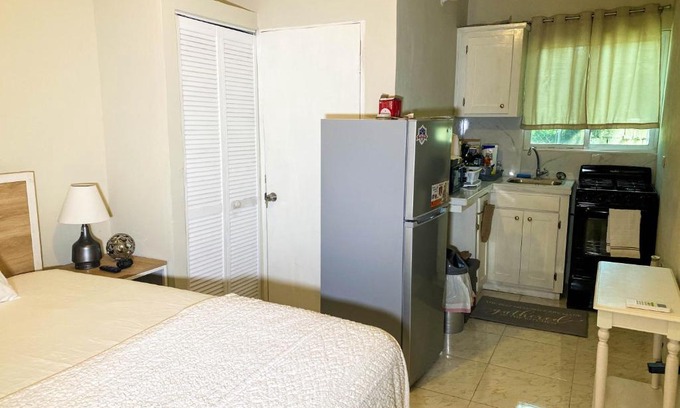 West Gate Hills Apartment | Tamra's Cozy Hideaway