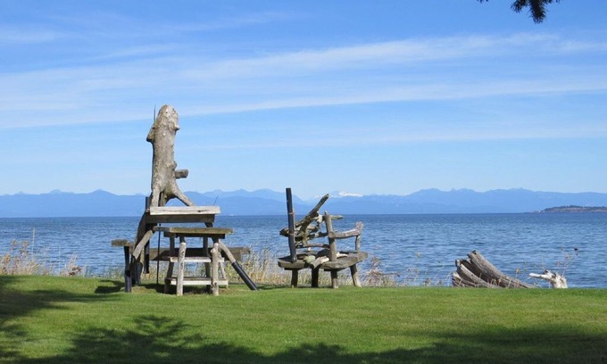 Regional District of Nanaimo House | Tanglewood 22 ~~ By the Sea ~~