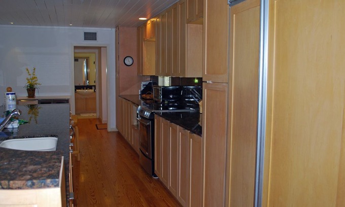 Sanibel House | Tanglewood 3, 3 Bedroom Freestanding Condo, Overlooks Pool, Steps to Beach