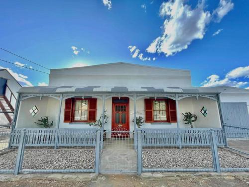 Carnarvon House | Tannie Blackie at Lord Carnarvon