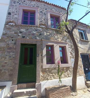 Ayvalik City Center House | Tarihi Restore Edilmiş Rum Evi