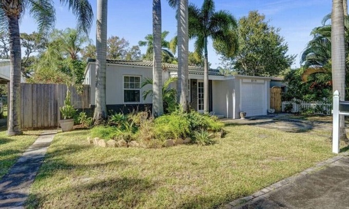 Tarpon River House | Tarpon River, Old Florida Get away
