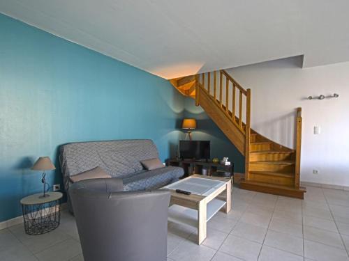 Commes Apartment | Tasteful apartment in Comes with terrace