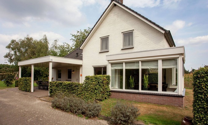 Leende House | Tasteful holiday home in Leende with terrace