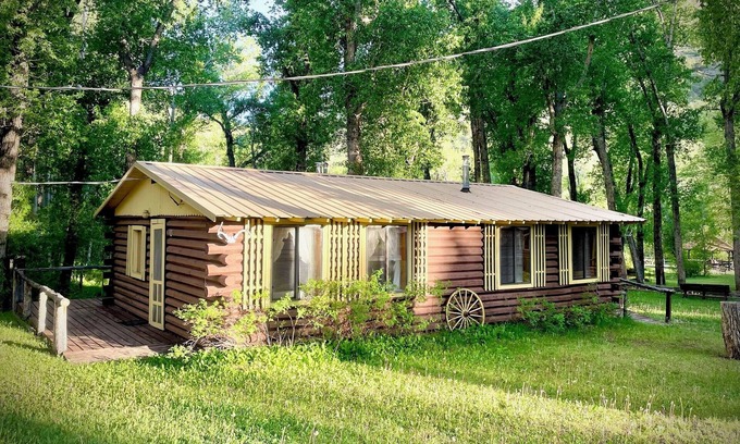 Salida Cabin | TATA River Cabin: The Salida Cabin - Relax and Unwinde