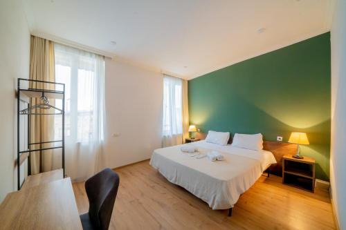 Avlabari Apartment | Tato