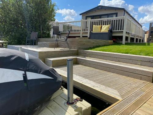 Tattershall Resort | Tattershall Lakes Jet Ski Lake 3 Bedroom Cabin with Private jet ski dock