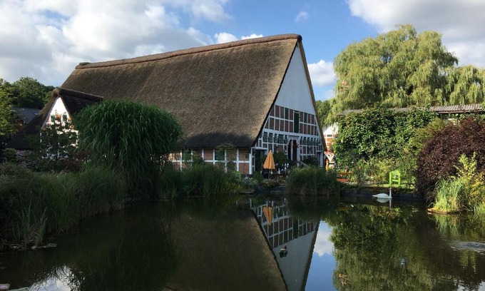 Cadenberge House | Taubenhof - Gut Cadenberge