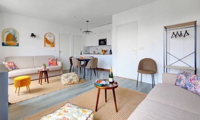 Montreuil Apartment | TBS 140 - Elegantly decorated apartment