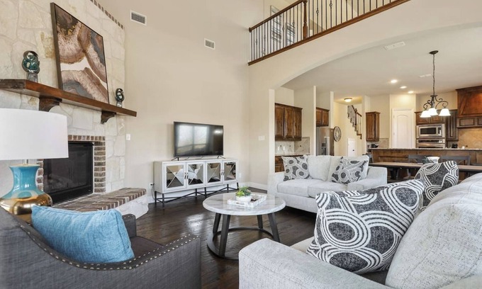 Frisco House | TCH - Spacious 4bd/3ba home in Frisco with Office