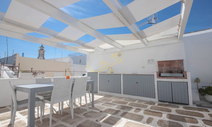 Centro Storico House | TD Casa Altomare w/Terrace Over Historic Center