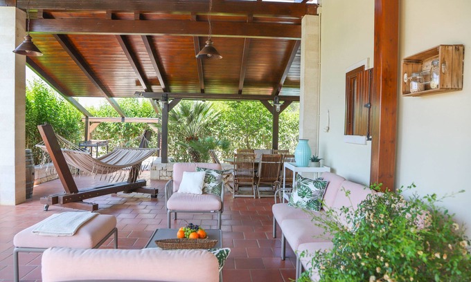 Monopoli Villa | TD Casale Del Vento in the Countryside with Pool