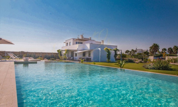 Capitolo House | TD Villa Ponente Luxury Villa with Sea View Pool