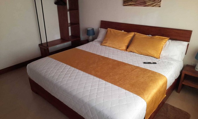 Banos de Agua Santa House | ¿Te gustan los conceptos diferentes? ven a CASA VERDE DESCANSO