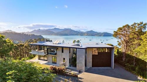 Parua Bay Villa | Te Rongo Executive Villa