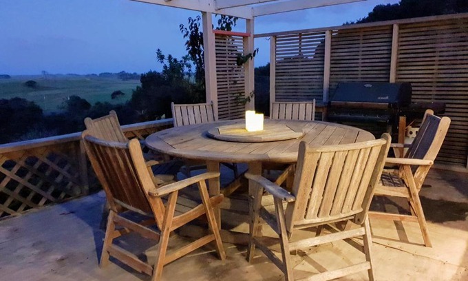 Ngataki House | Tealuca Holiday Home