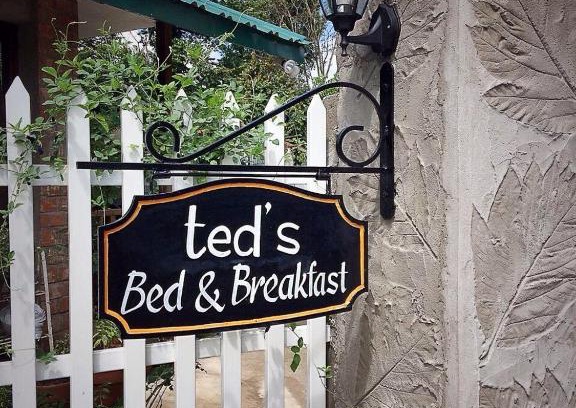 Santa Cruz Bed & Breakfast | Ted's Bed and Breakfast