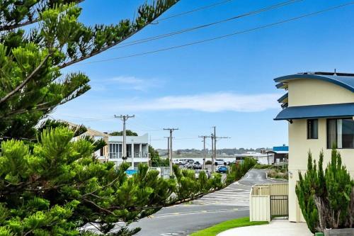 Goolwa South House | Tee and Tide Retreat - Linen Included