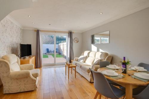 Newton House | Tegeirian