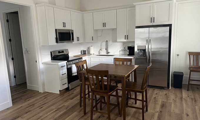 Tehachapi House | Tehachapi guesthouse A