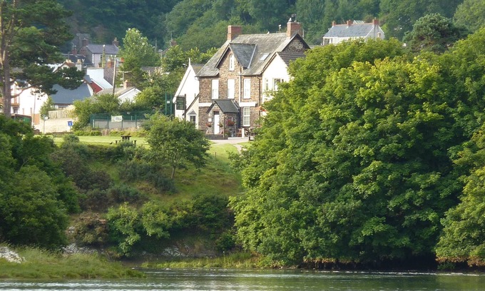 St Dogmaels House | Teifi Netpool