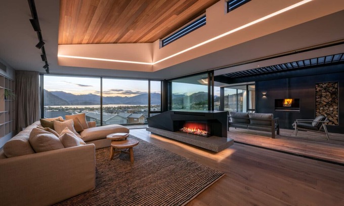 Wanaka Villa | Teitei Home - Modern Home facing Treble Cone Ski Field