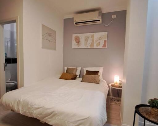 Kerem HaTeimanim Apartment | Tel Aviv Beachfront Gem