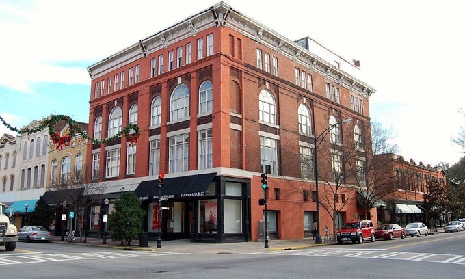 Historic District - North Condo | Telfair Loft 211: Parking Cost Covered Downtown