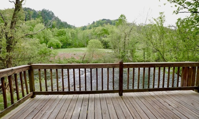 Tellico Plains House | Tellico River Retreat